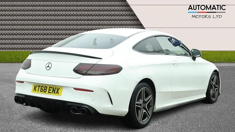 Used Mercedes C300 AMG Line Premium 245 HP (180 kW) 2019 White Coupe