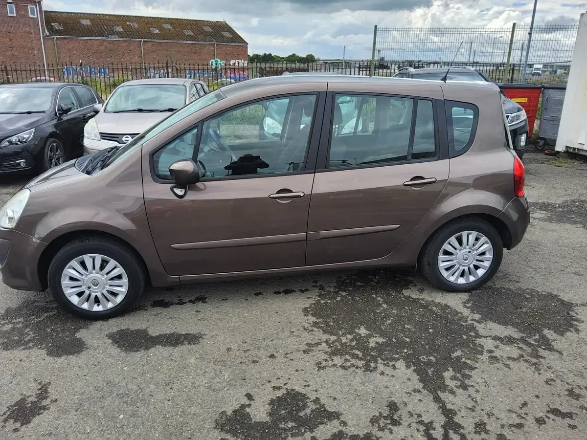 Used Renault Grand Modus Dynamique 2011 Bronze MPV
