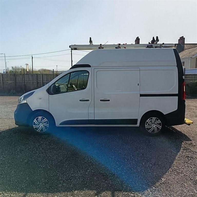 Used Vauxhall Vivaro 125 HP (91 kW) 2019 White MPV