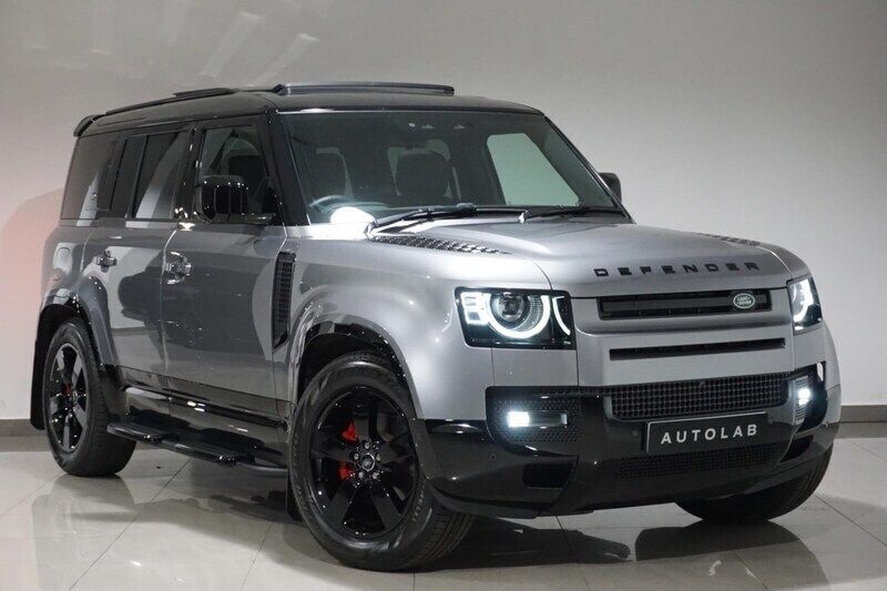 Grey Used 2023 Land Rover Defender HSE Dynamic SUV | £68,875 (A bit pricey) - Image 1/4