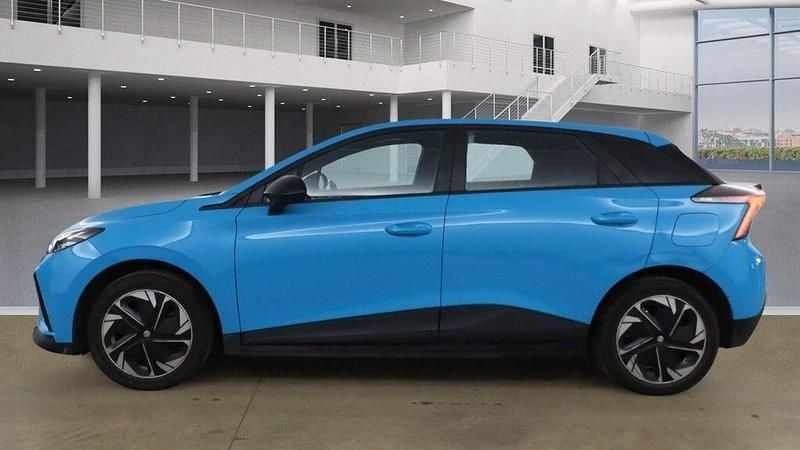 Used MG MG4 EV SE 150 kW (204 HP) 2023 Blue Hatchback