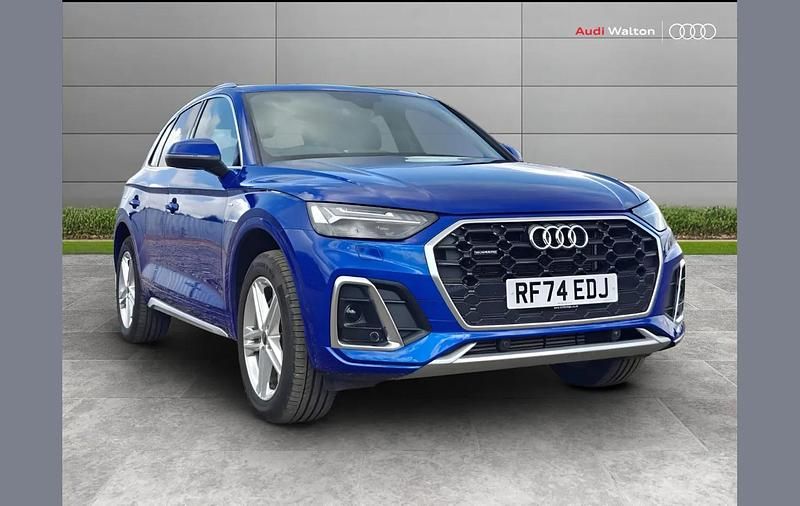 Blue Used 2025 Audi Q5 S-Line SUV | £43,490 (Expensive) - Image 1/4