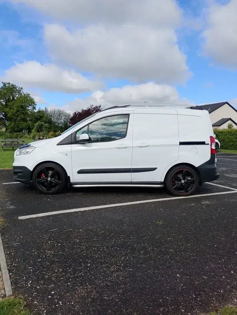 Used Ford Transit Courier Trend 95 HP (69 kW) 2016 White Van