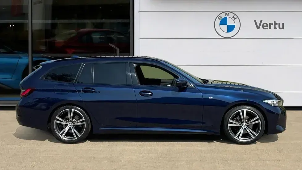 Used BMW 320 M Sport 181 HP (133 kW) 2024 Blue Estate