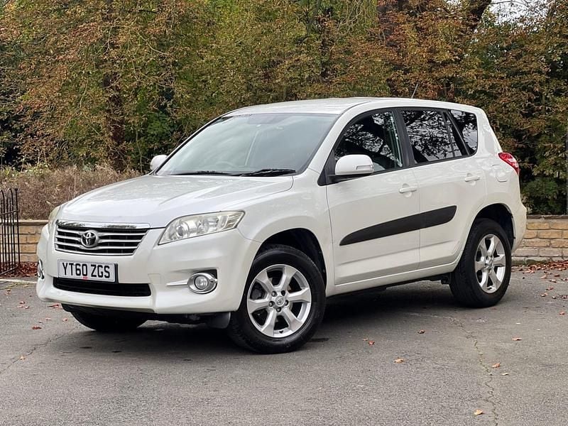 White Used 2010 Toyota RAV4 SUV | £6,990 (Fair price) - Image 1/4