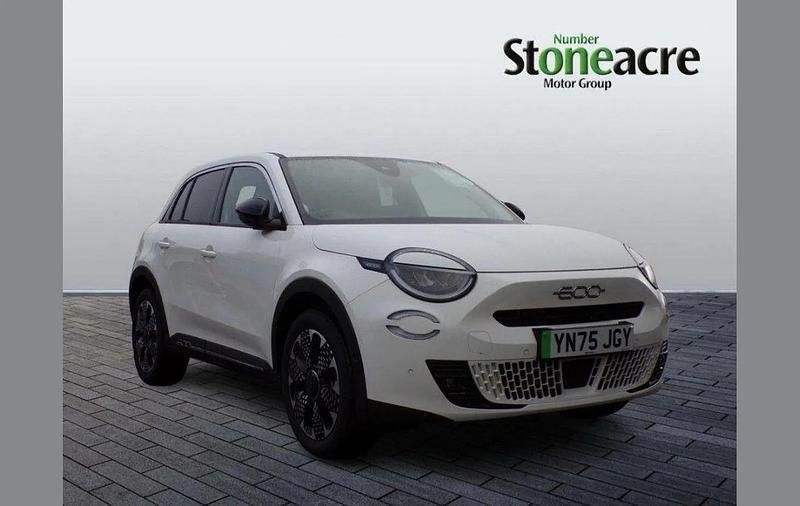 New Fiat 600 La Prima 114 kW (156 HP) 2025 White SUV