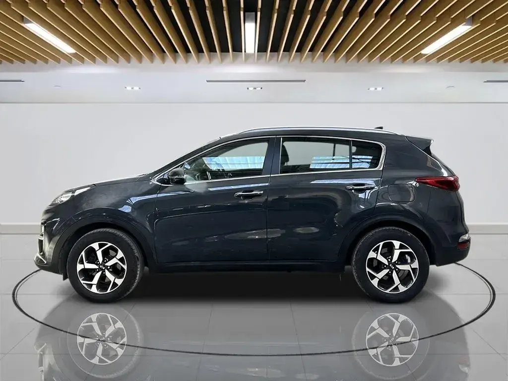 Usado Kia Sportage 136 HP (100 kW) 2020 Cinzento SUV