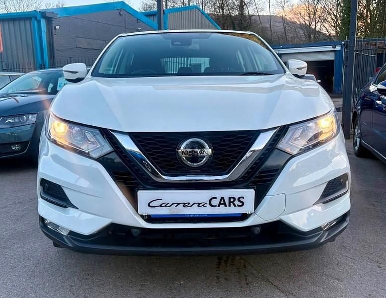 Used Nissan Qashqai Acenta Premium 2019 White SUV