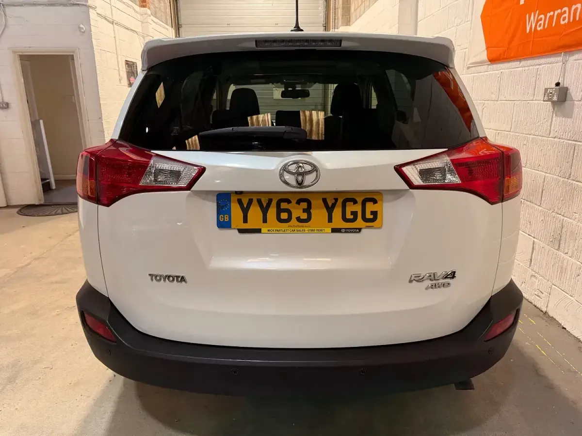 Used Toyota RAV4 150 HP (110 kW) 2014 White SUV