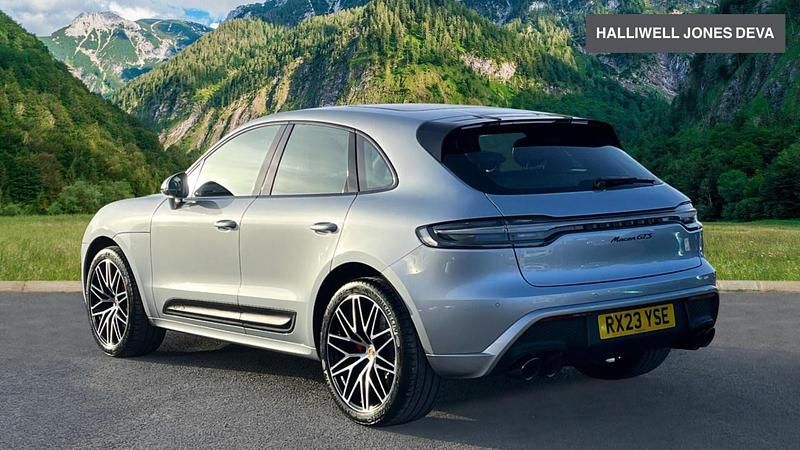 Used Porsche Macan 440 HP (323 kW) 2023 Silver SUV