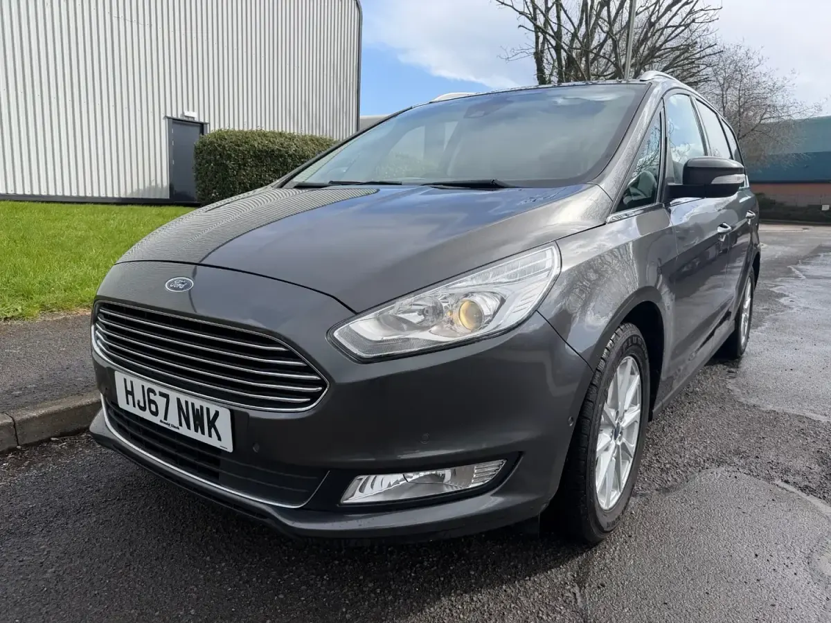 Begagnad Ford Galaxy Titanium X 150 HK (110 kW) 2017 Grå Minibuss