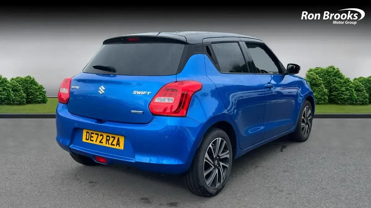 Used Suzuki Swift SZ5 83 HP (61 kW) 2022 Blue Hatchback