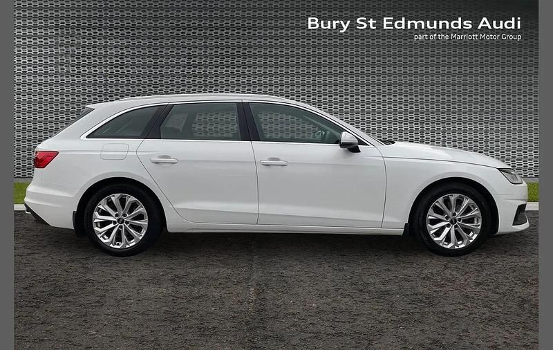 Used Audi A4 Comfort 147 HP (108 kW) 2023 White Estate