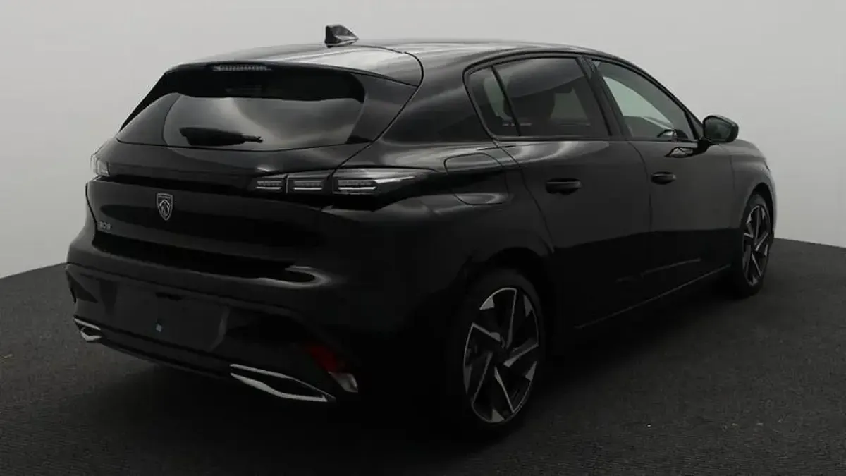 Used Peugeot 308 Allure Premium 129 HP (94 kW) 2023 Black Hatchback