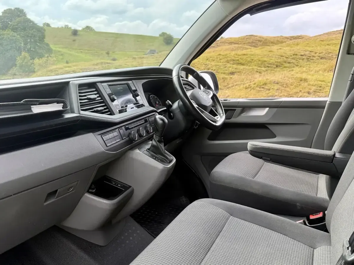 Used VW Transporter Startline 148 HP (108 kW) 2021 Silver Van