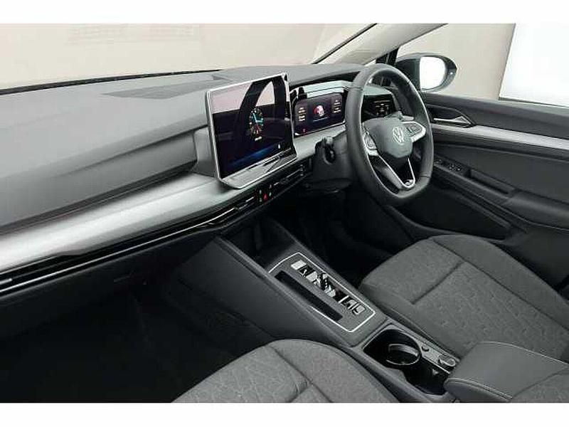 New VW Golf VIII 204 HP (150 kW) 2025