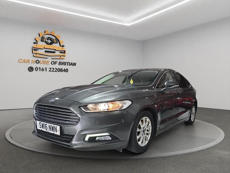 Grey Used 2016 Ford Mondeo Zetec Hatchback | £6,750 (Fair price) - Image 1/4
