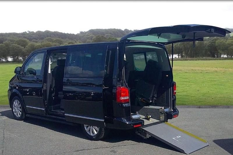 Black Used 2011 VW Caravelle Executive MPV | £15,999 (Super price) - Image 1/1