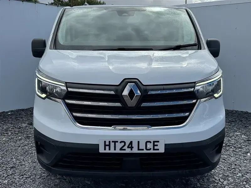 Used Renault Trafic 2024 White MPV