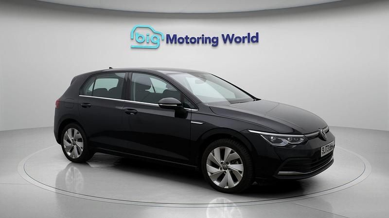 Used 2024 VW Golf VIII Style | £21,300 (Good price) - Image 1/4