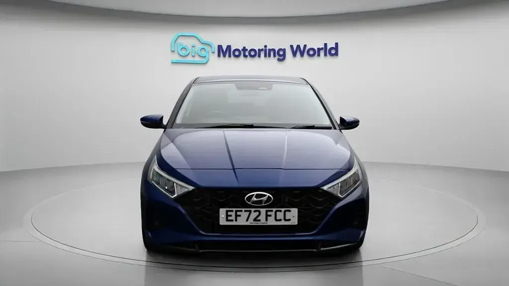Used Hyundai i20 Premium 100 HP (73 kW) 2022 Blue Hatchback