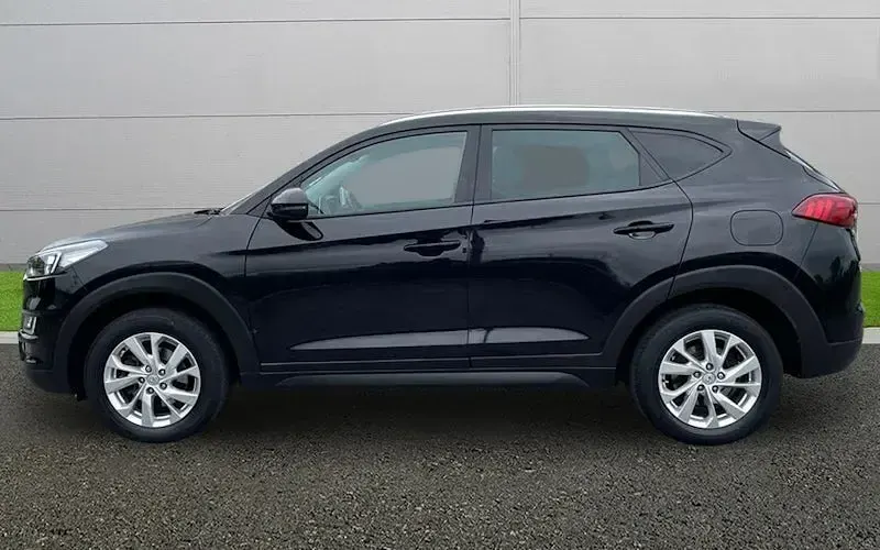 Usado Hyundai Tucson SE 132 HP (97 kW) 2019 Preto SUV