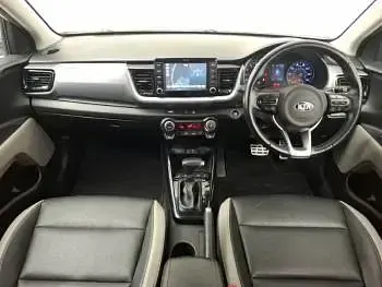 Used Kia Stonic 118 HP (86 kW) 2020 White SUV