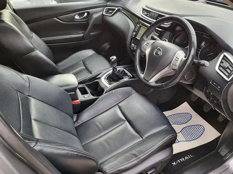 Used Nissan X-Trail Tekna 163 HP (119 kW) 2017 Grey SUV