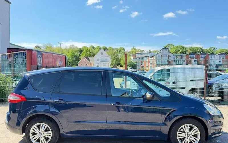Used Ford S-MAX Zetec 140 HP (102 kW) 2014 MPV
