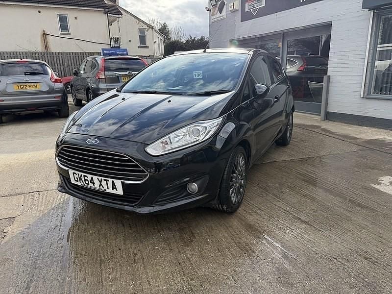 Used Ford Fiesta Titanium 125 HP (91 kW) 2014 Black Hatchback