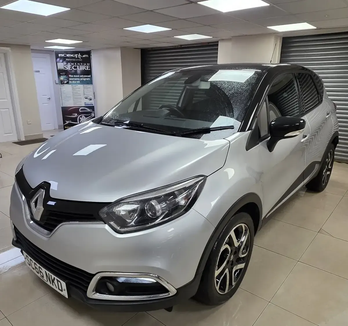 Używany Renault Captur Dynamique 90 KM (66 kW) 2016 Srebrny SUV