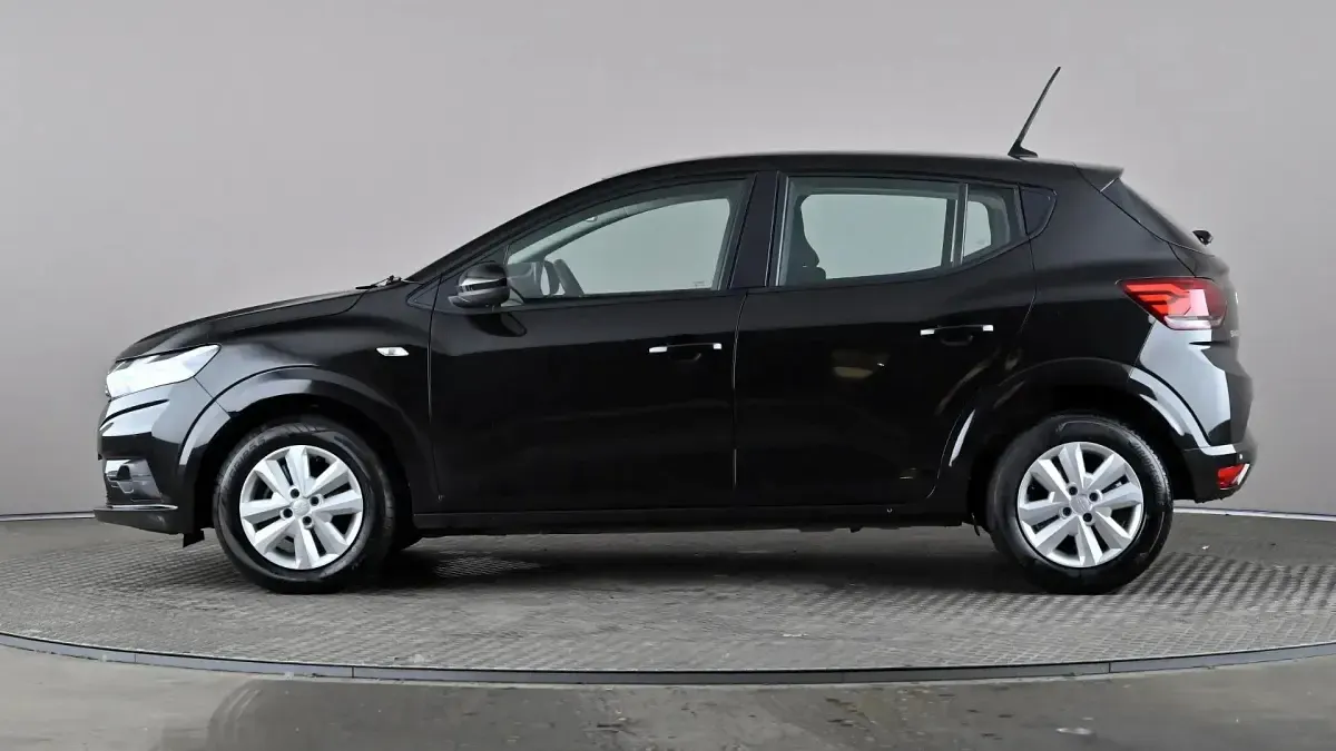 Usado Dacia Sandero Expression 100 CV (73 kW) 2023 Negro Utilitario