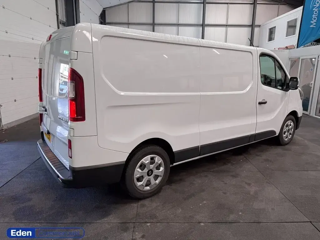 Used Renault Trafic 2024 White MPV