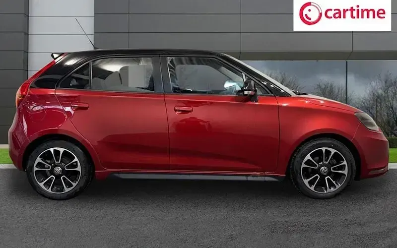 Used MG MG3 106 HP (77 kW) 2018 Red Hatchback