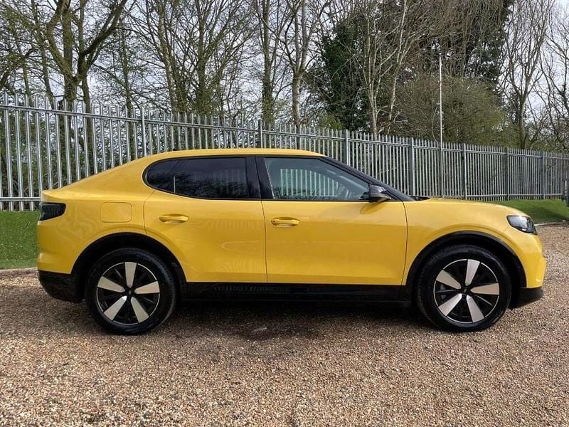 Used Ford Capri Extended Range 210 kW (286 HP) 2024 Yellow SUV