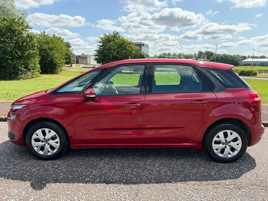 Used Citroën C4 Picasso VTR Sport 115 HP (84 kW) 2013 Red MPV