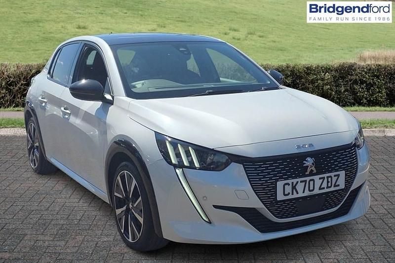 White Used 2020 Peugeot 208 GT-line Hatchback | £11,140 (Fair price) - Image 1/1