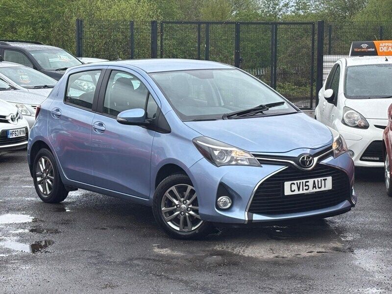 Blue Used 2015 Toyota Yaris Hatchback | £6,295 (Fair price) - Image 1/4