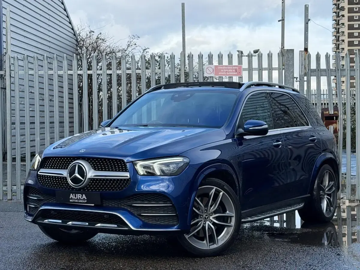 Begagnad Mercedes GLE400 AMG line 2019 Blå Kombi