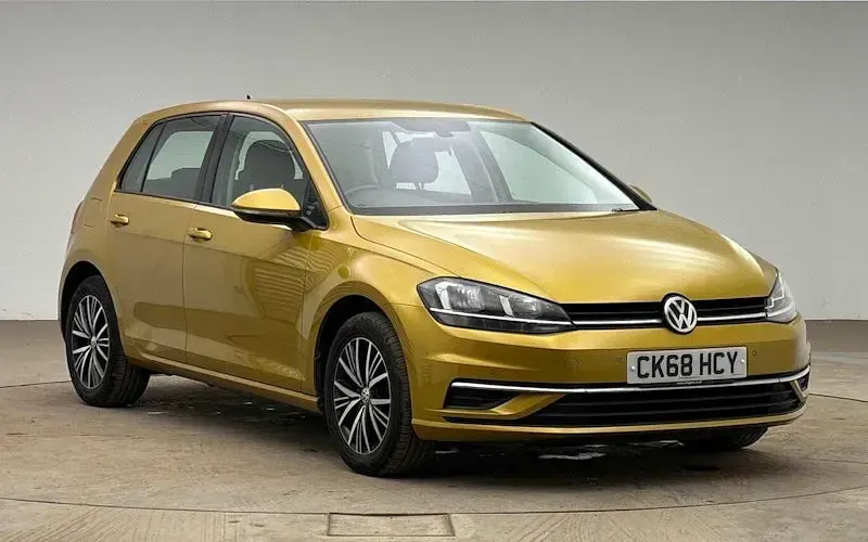 Used VW Golf VII SE 110 HP (80 kW) 2018 Hatchback