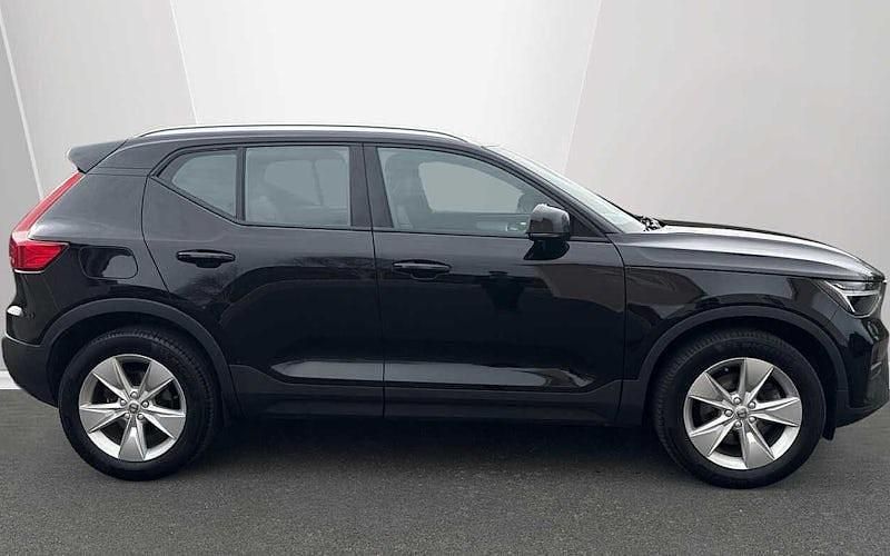 Used Volvo XC40 Core 163 HP (119 kW) 2025 SUV