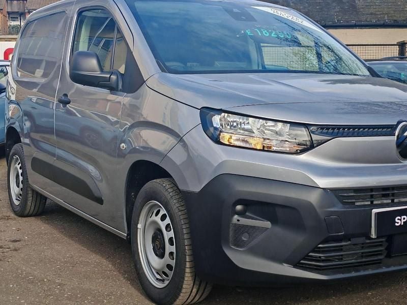 New Citroën Berlingo 101 HP (74 kW) 2026 Grey MPV