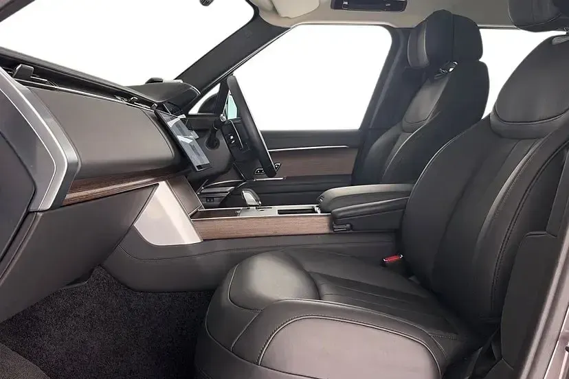 Used Land Rover Range Rover Autobiography 550 HP (404 kW) 2024 Grey SUV