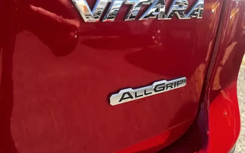 Used Suzuki Vitara SZ5 120 HP (88 kW) 2016 Red SUV