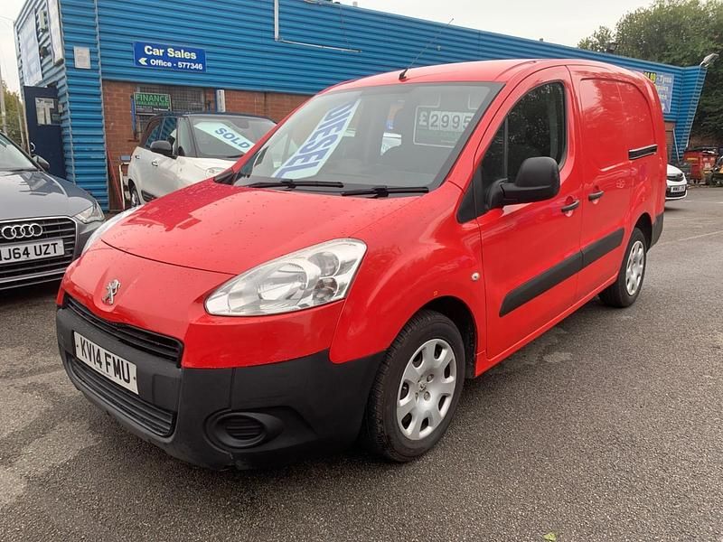 Red Used 2014 Peugeot Partner S MPV | £2,995 (Fair price) - Image 1/4