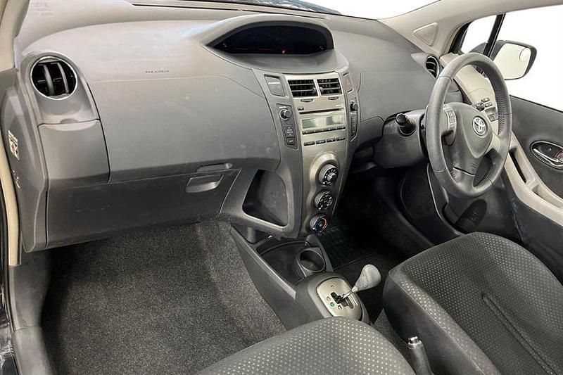 Image 2/4
