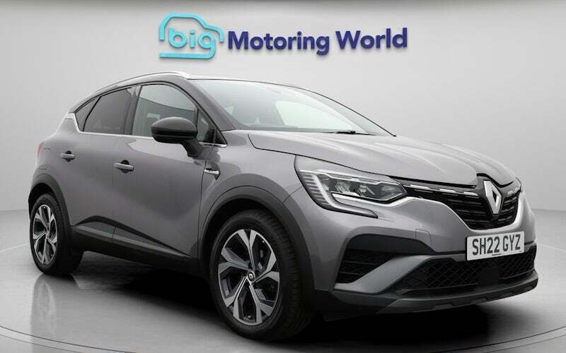 Grey/black Used 2022 Renault Captur R.S. SUV | £15,600 (Good price) - Image 1/4