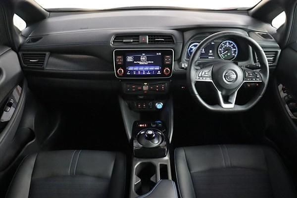 Used Nissan Leaf N-Connecta 160 kW (218 HP) 2019 Grey Hatchback