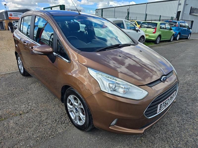 Usado Ford B-MAX Zetec 105 HP (77 kW) 2013 Dourado Monovolume