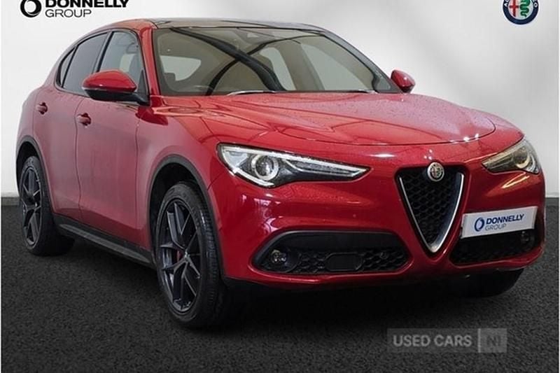 Used Alfa Romeo Stelvio 210 HP (154 kW) 2017 Red SUV
